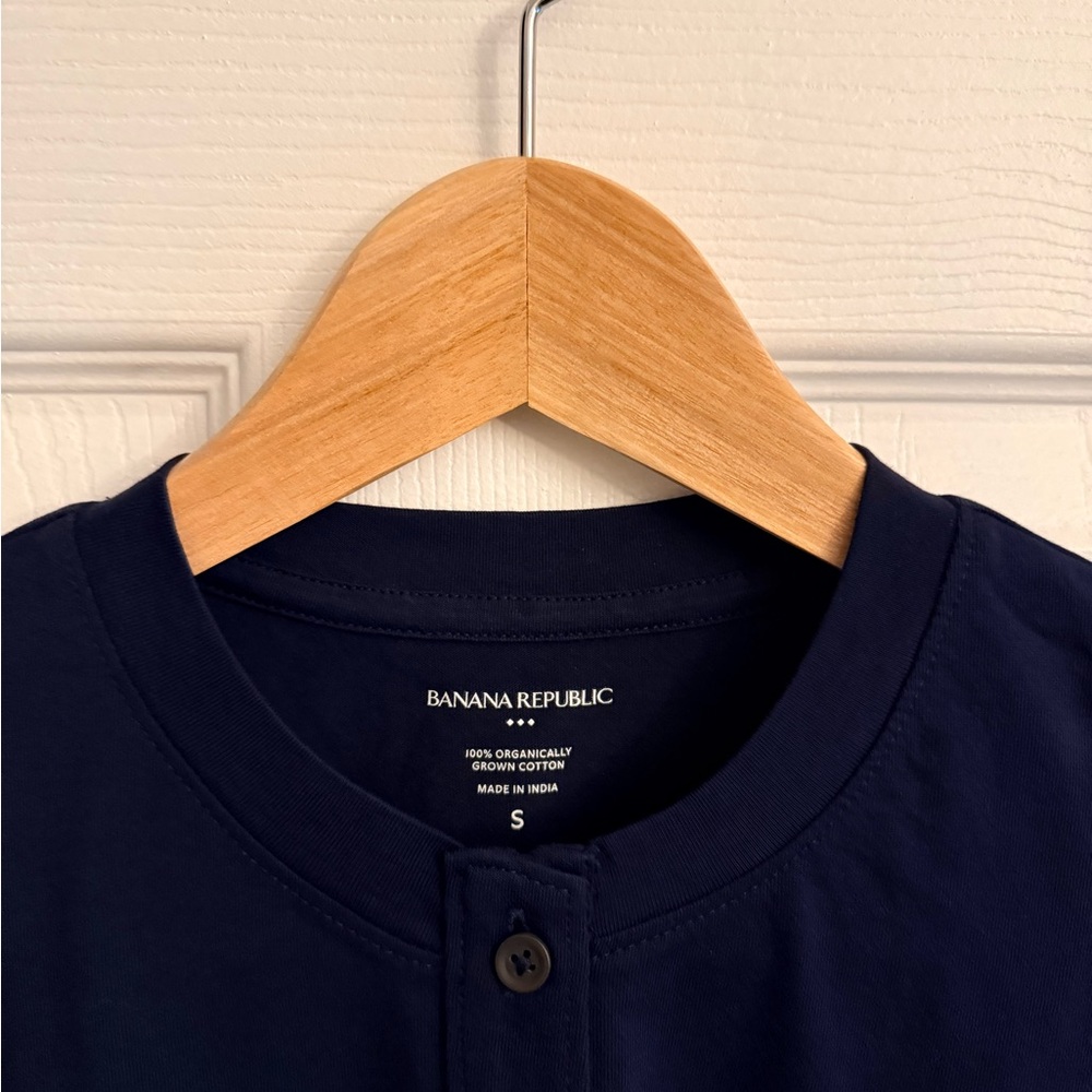 NWOT Banana Republic Dark Blue Casual Shirt - Picture 3 of 4